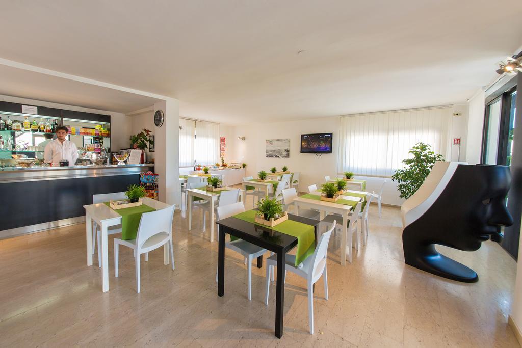 Hotel Riviera Bari Eksteriør bilde