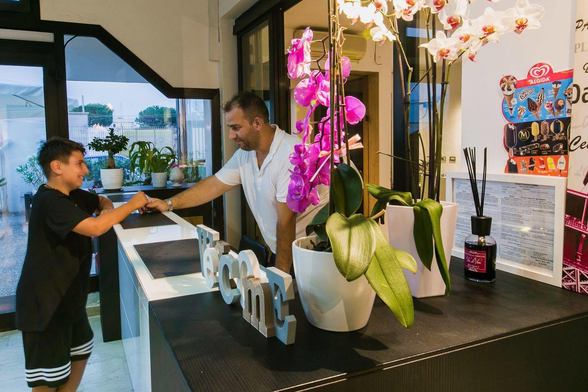Hotel Riviera Bari Eksteriør bilde